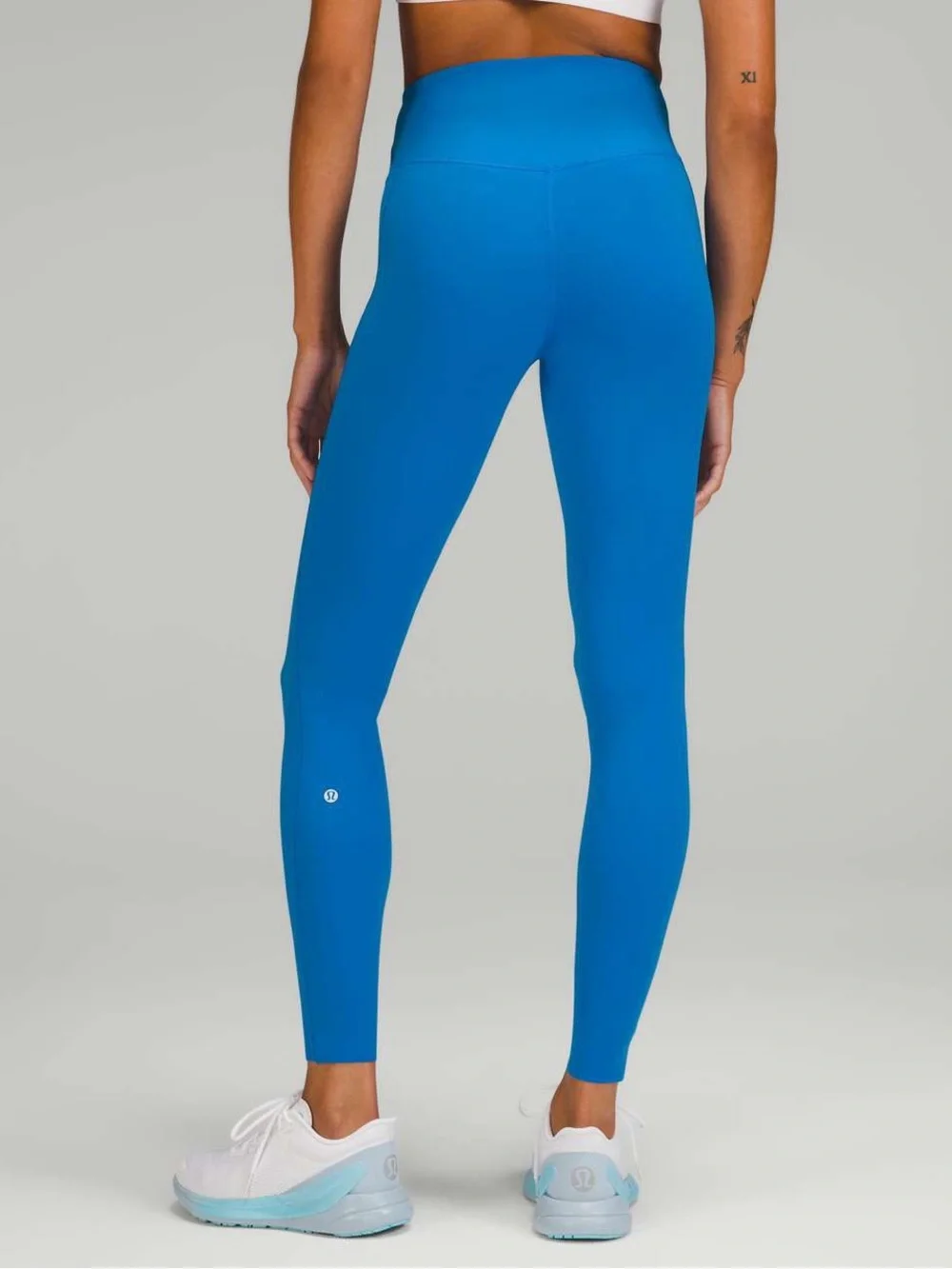 Lululemon Base Pace Poolside Size 8 High-Rise Blue 25 inch Active Leggings